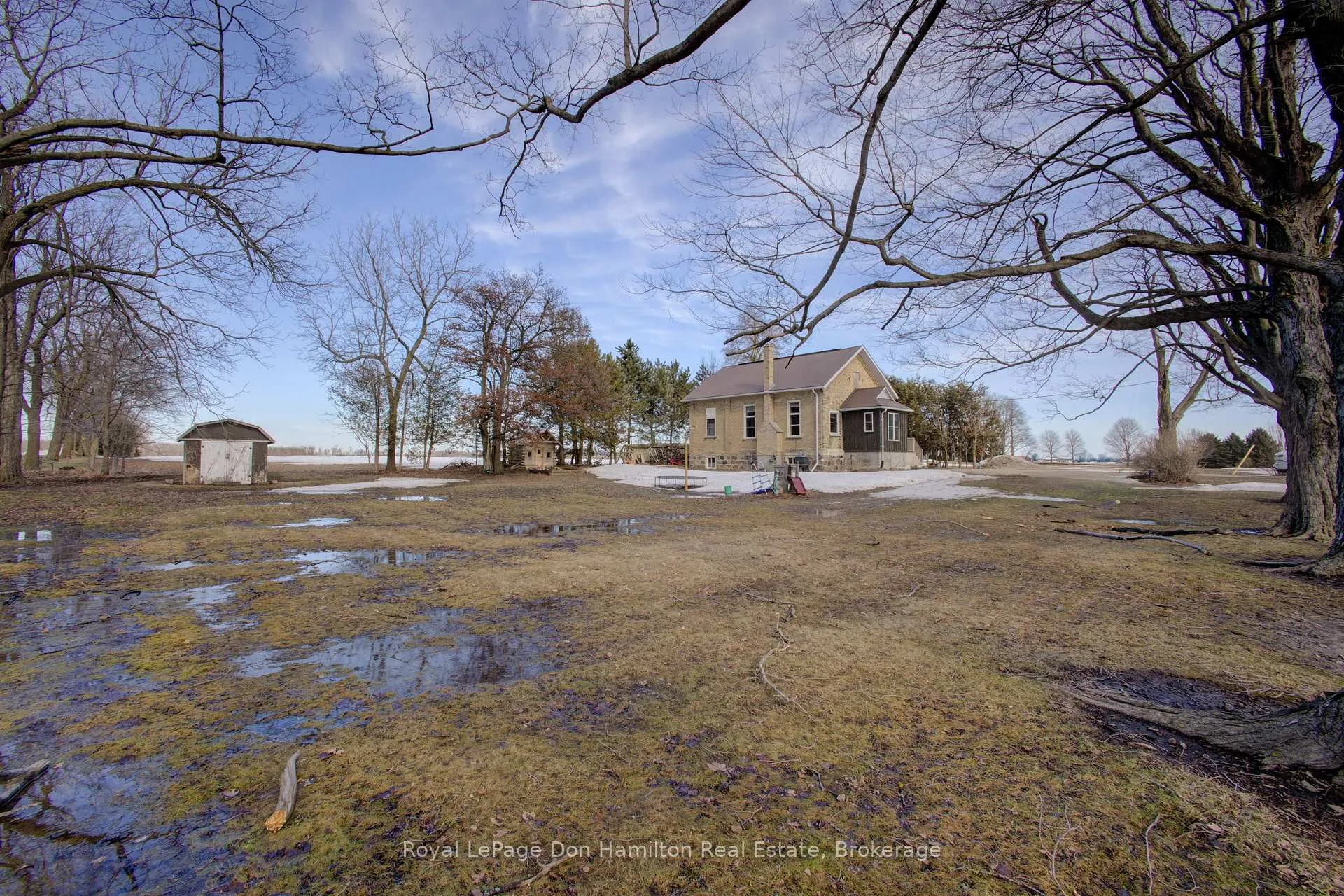 Photo 28 of 8539 Concession 8, Mapleton, Rural Mapleton — HOMEH