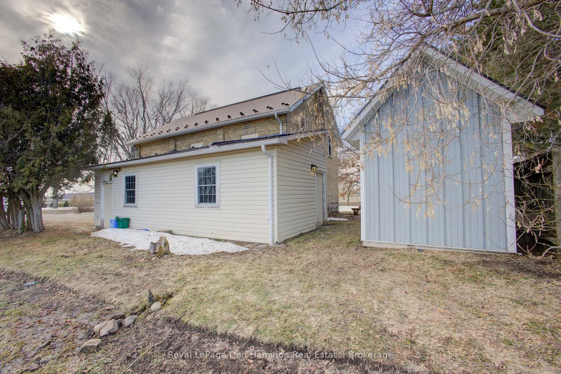 Photo 31 of 8539 Concession 8, Mapleton, Rural Mapleton — HOMEH