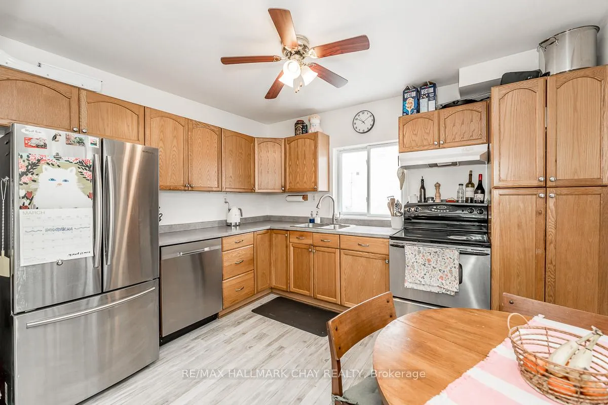 Photo 10 of 960 Gilmore Avenue, Innisfil, Lefroy — HOMEH