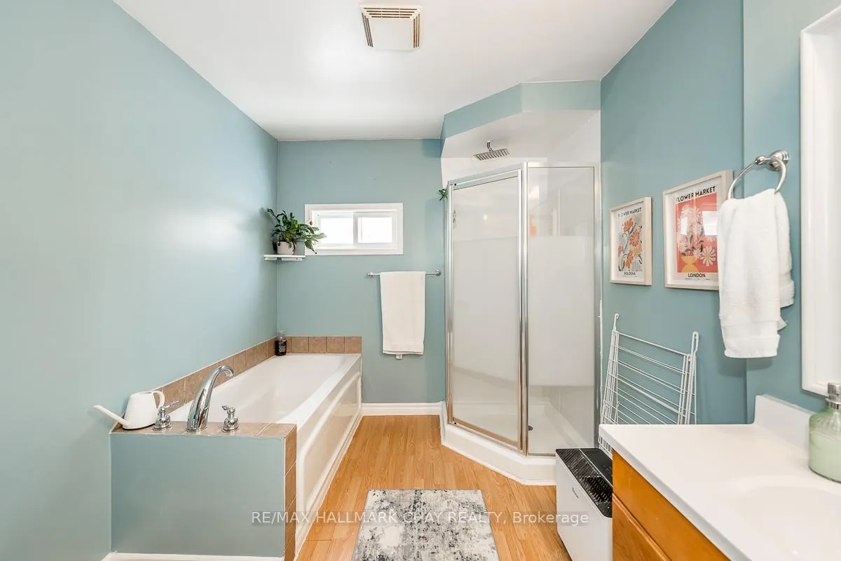 Photo 15 of 960 Gilmore Avenue, Innisfil, Lefroy — HOMEH