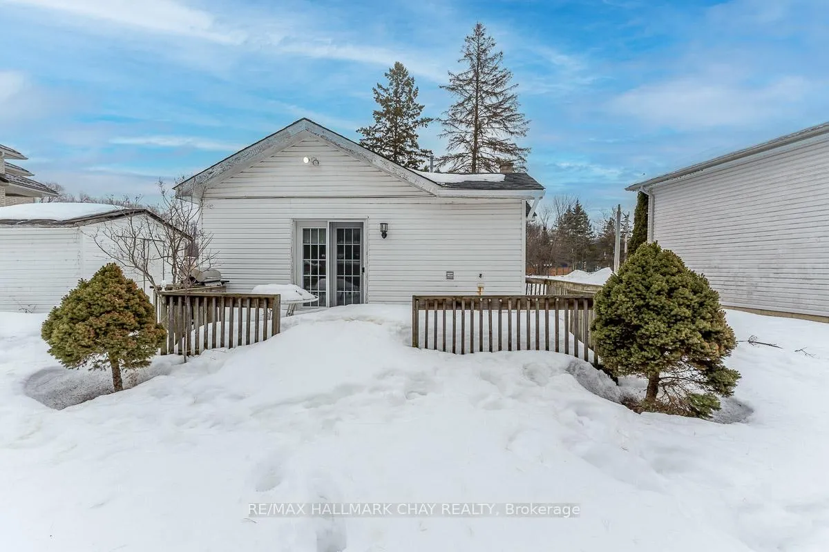 Photo 23 of 960 Gilmore Avenue, Innisfil, Lefroy — HOMEH
