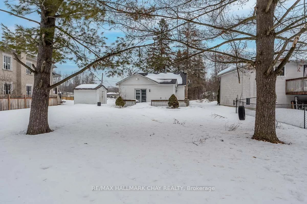Photo 24 of 960 Gilmore Avenue, Innisfil, Lefroy — HOMEH
