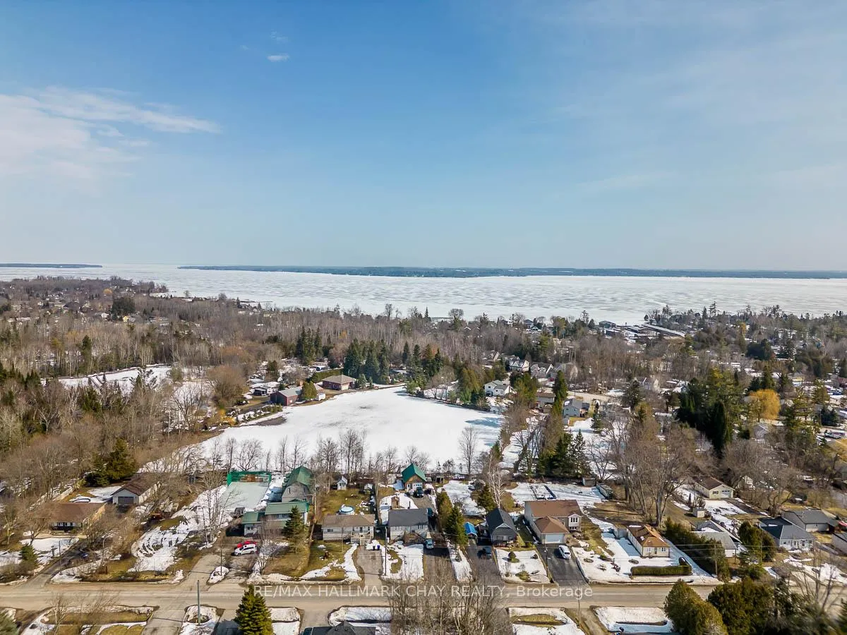 Photo 27 of 960 Gilmore Avenue, Innisfil, Lefroy — HOMEH