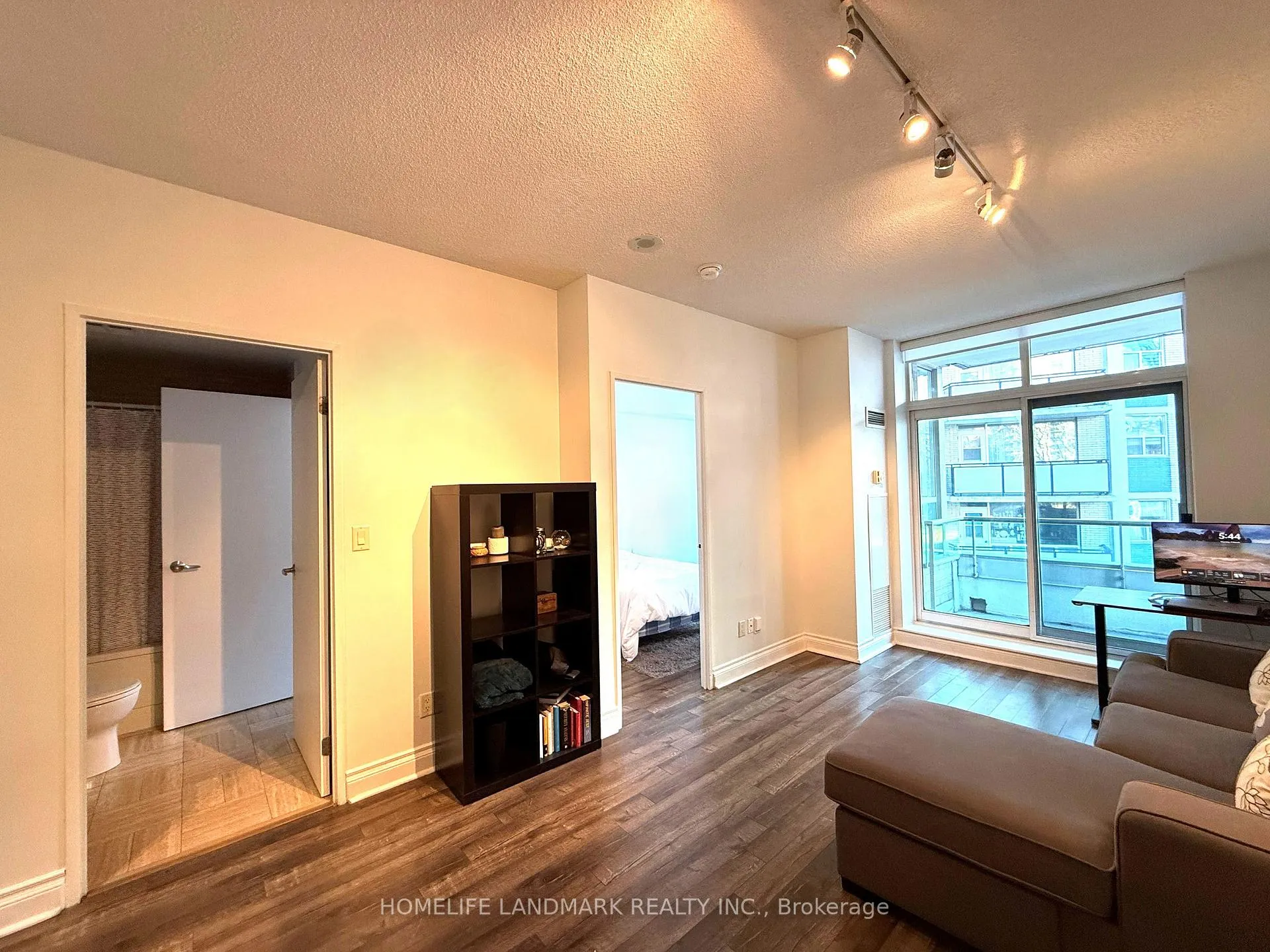 Photo 6 of Unit 311, 70 Alexander Street, Toronto, Church-Yonge Corridor — HOMEH