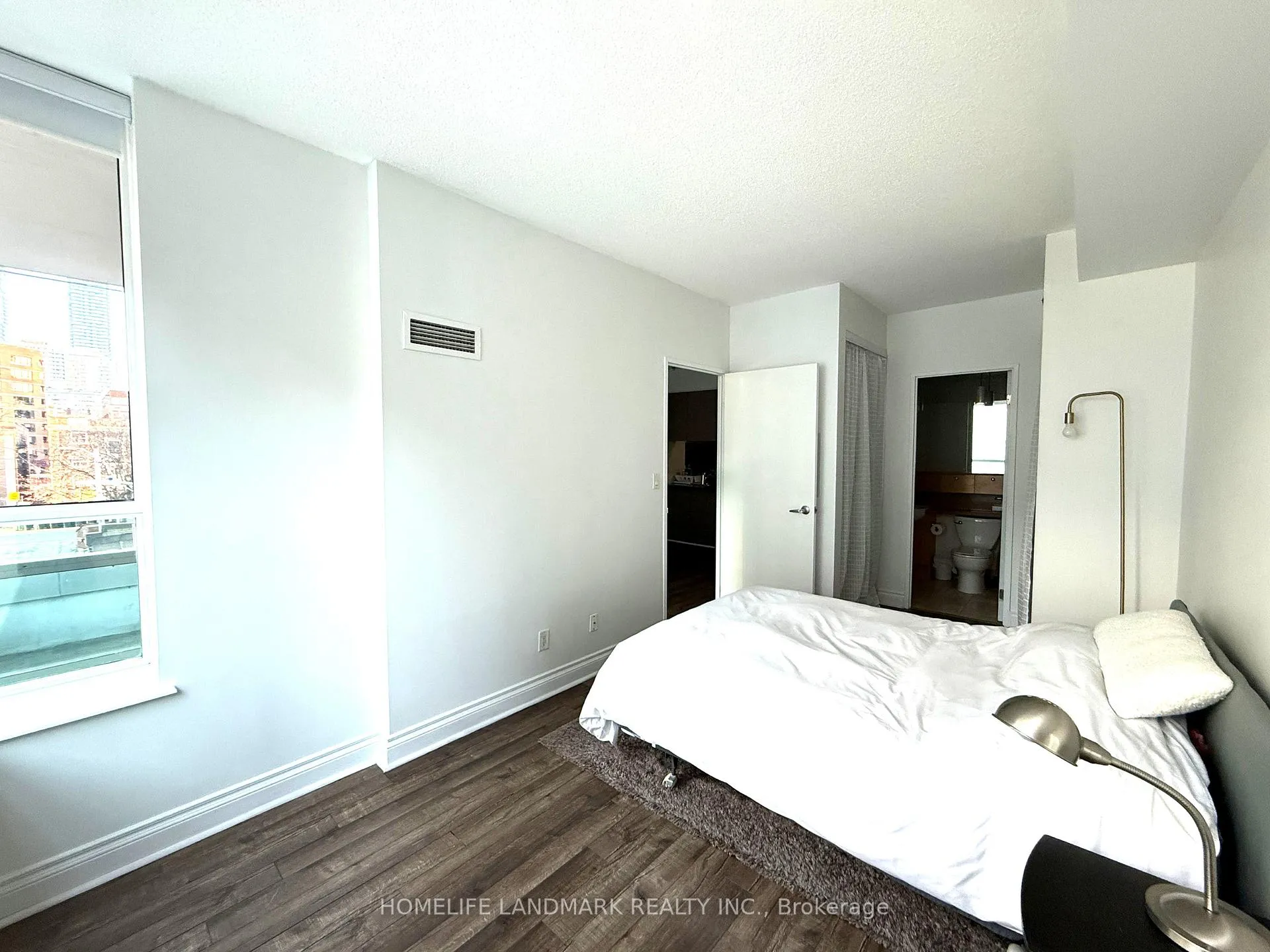 Photo 9 of Unit 311, 70 Alexander Street, Toronto, Church-Yonge Corridor — HOMEH