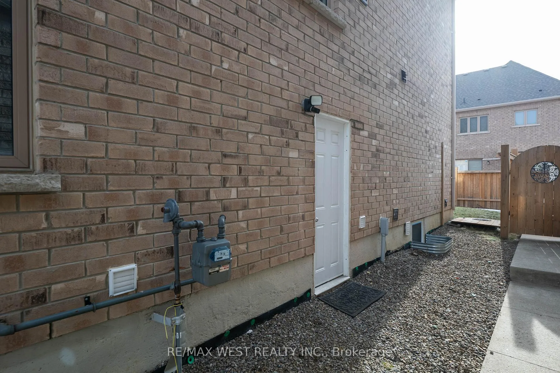 Photo 3 of Unit Basement, 25 Faders Drive, Brampton, Northwest Brampton — HOMEH