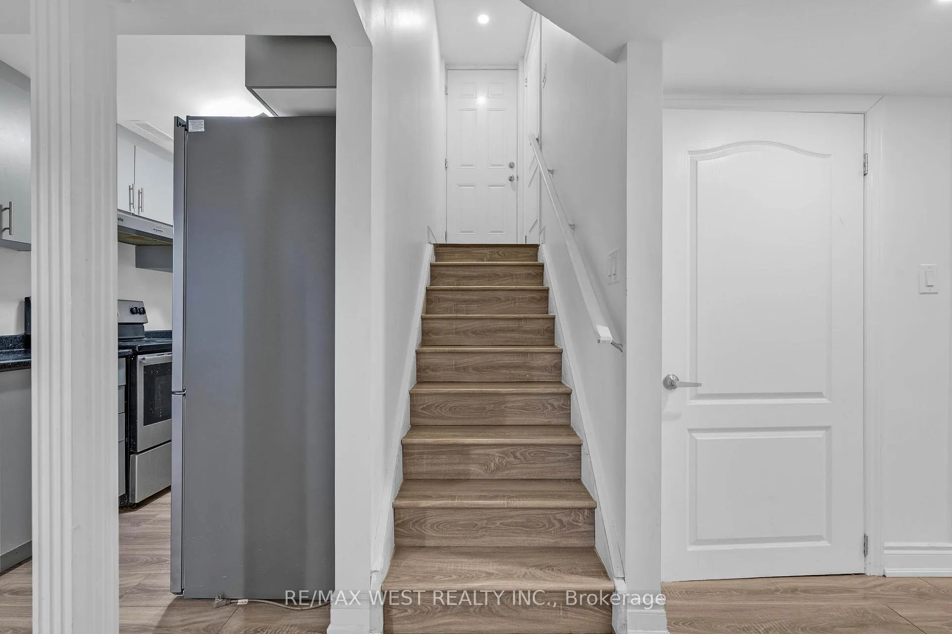 Photo 4 of Unit Basement, 25 Faders Drive, Brampton, Northwest Brampton — HOMEH