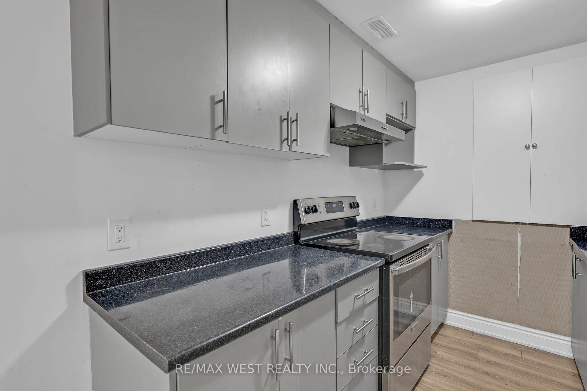 Photo 10 of Unit Basement, 25 Faders Drive, Brampton, Northwest Brampton — HOMEH