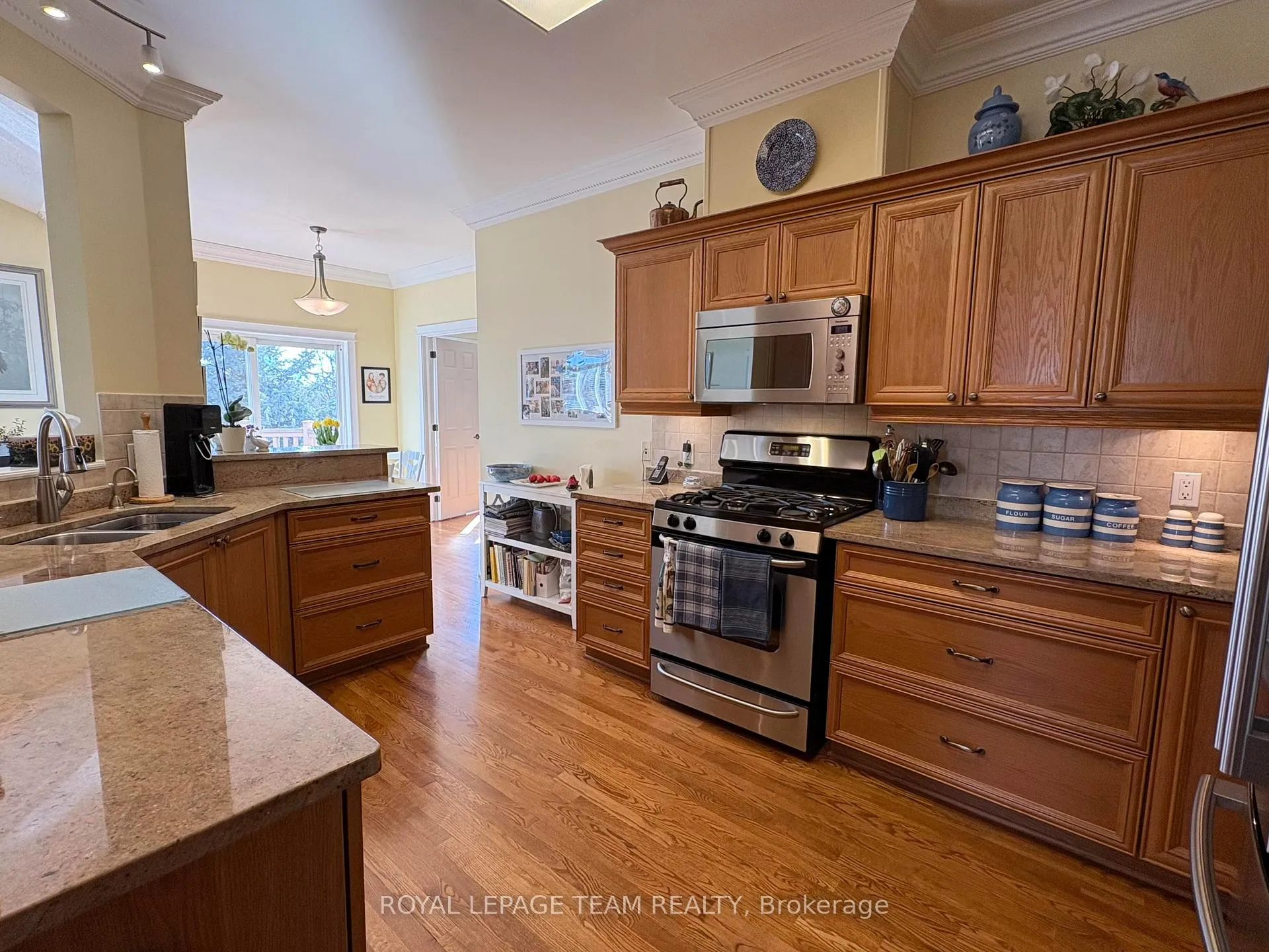 Photo 12 of 34 Goldora Private, Ottawa, Kanata - Kanata Lakes/Heritage Hills — HOMEH