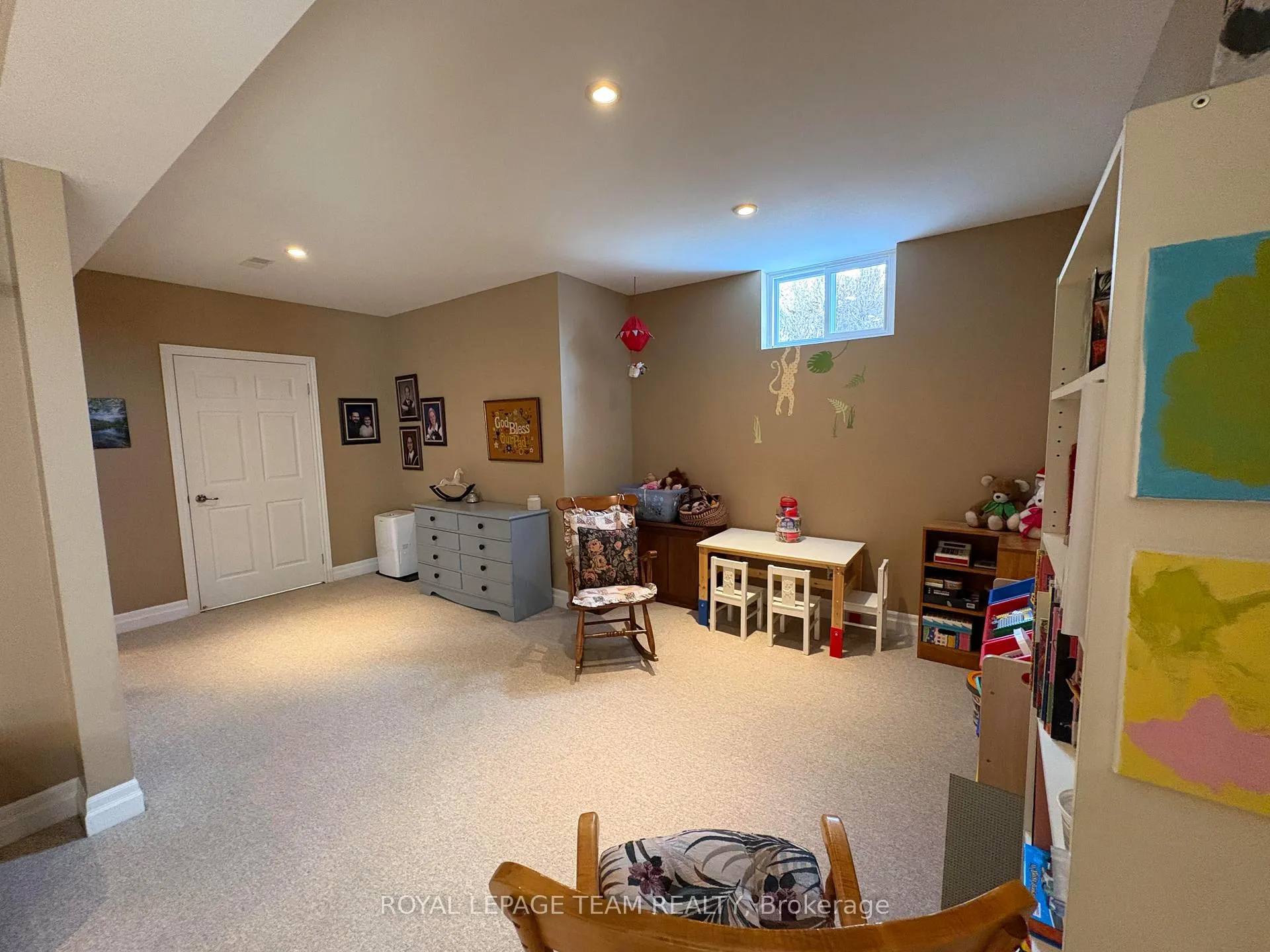 Photo 29 of 34 Goldora Private, Ottawa, Kanata - Kanata Lakes/Heritage Hills — HOMEH