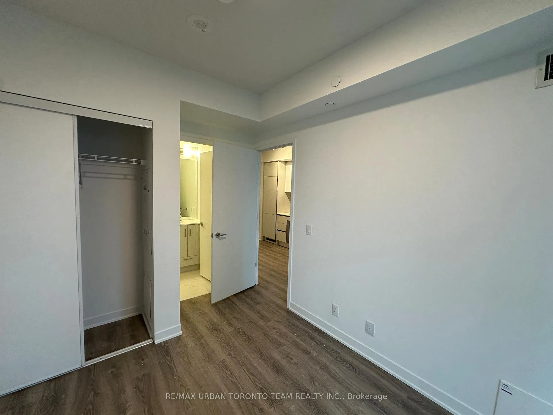 Photo 8 of Unit 2108, 180 Front Street E, Toronto, Moss Park — HOMEH
