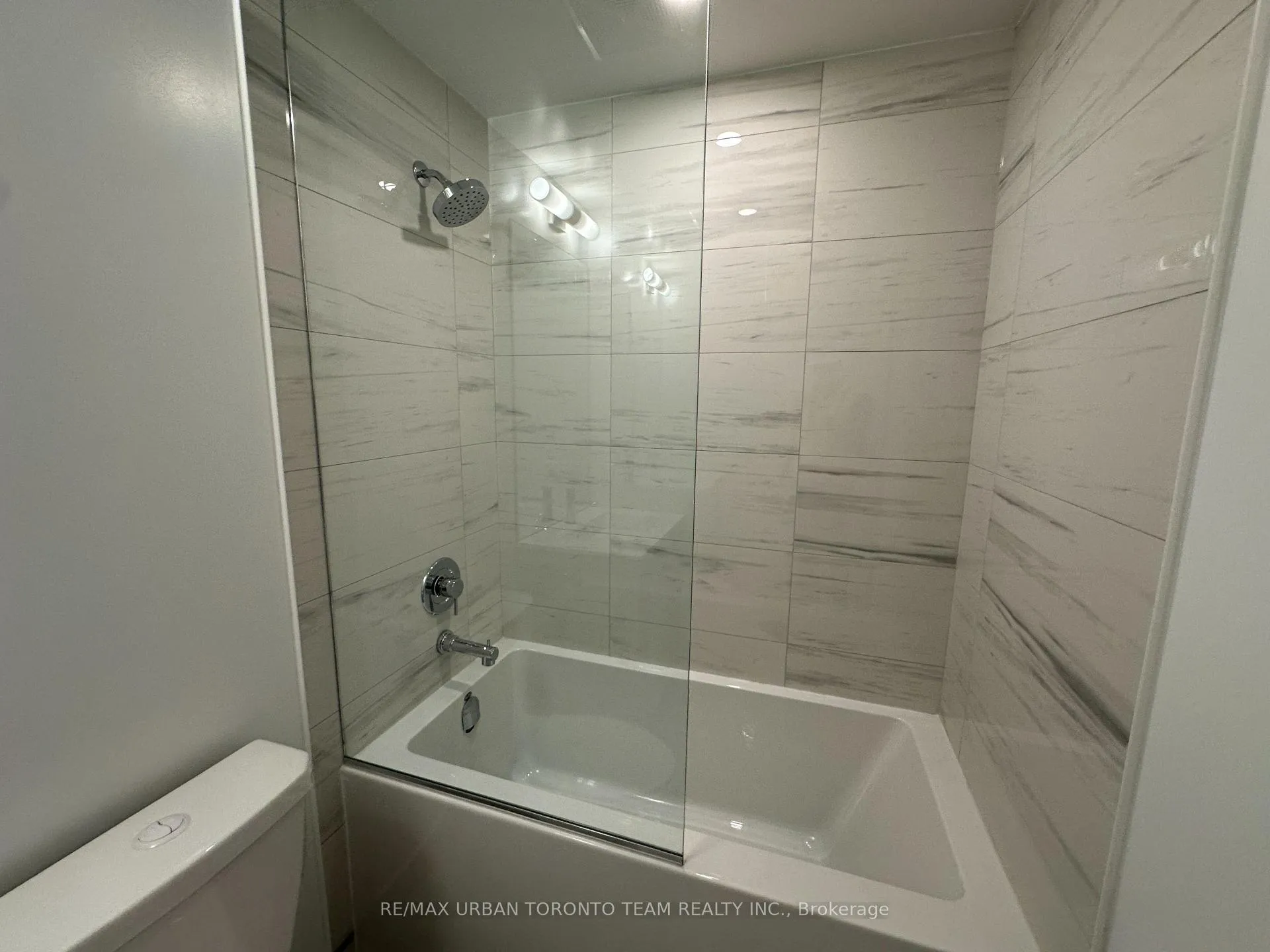 Photo 13 of Unit 2108, 180 Front Street E, Toronto, Moss Park — HOMEH