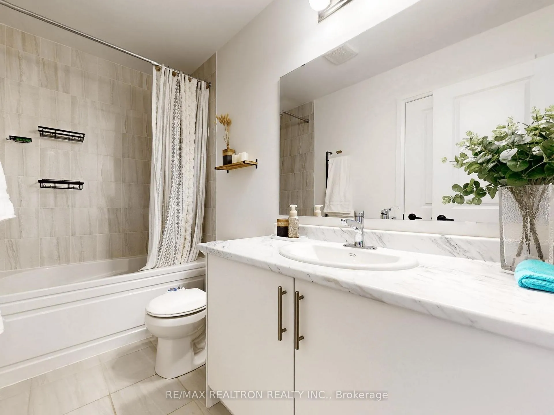 Photo 32 of 44 Klein Way, Whitby, Taunton North — HOMEH