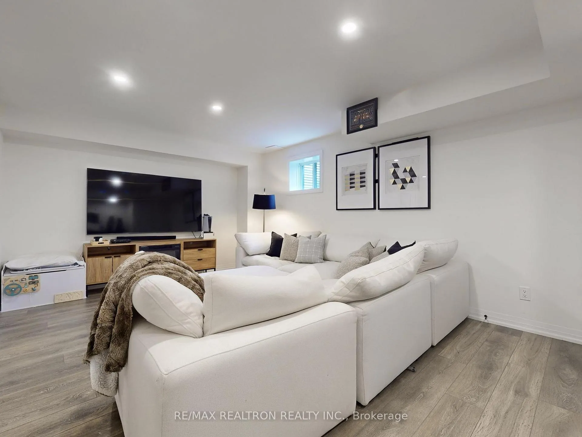 Photo 37 of 44 Klein Way, Whitby, Taunton North — HOMEH