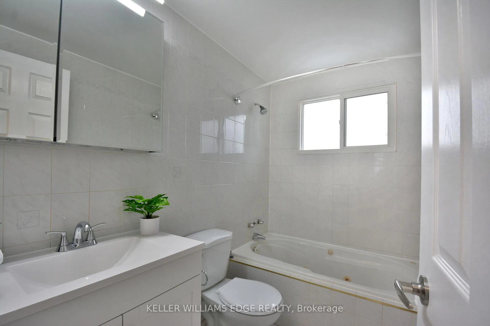 Photo 18 of Unit 5, 120 Quigley Road, Hamilton, Vincent — HOMEH