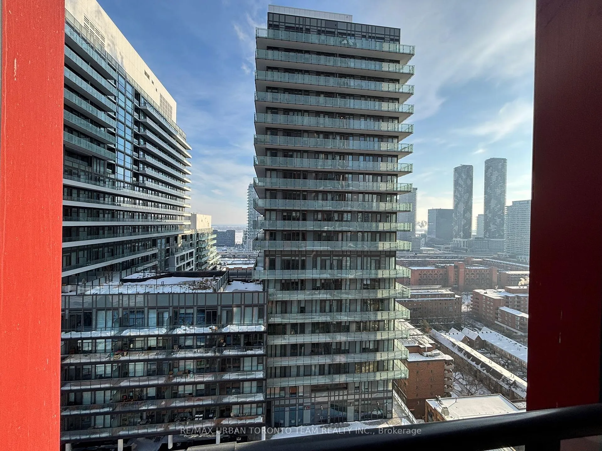 Photo 6 of Unit 2507, 180 Front Street E, Toronto, Moss Park — HOMEH