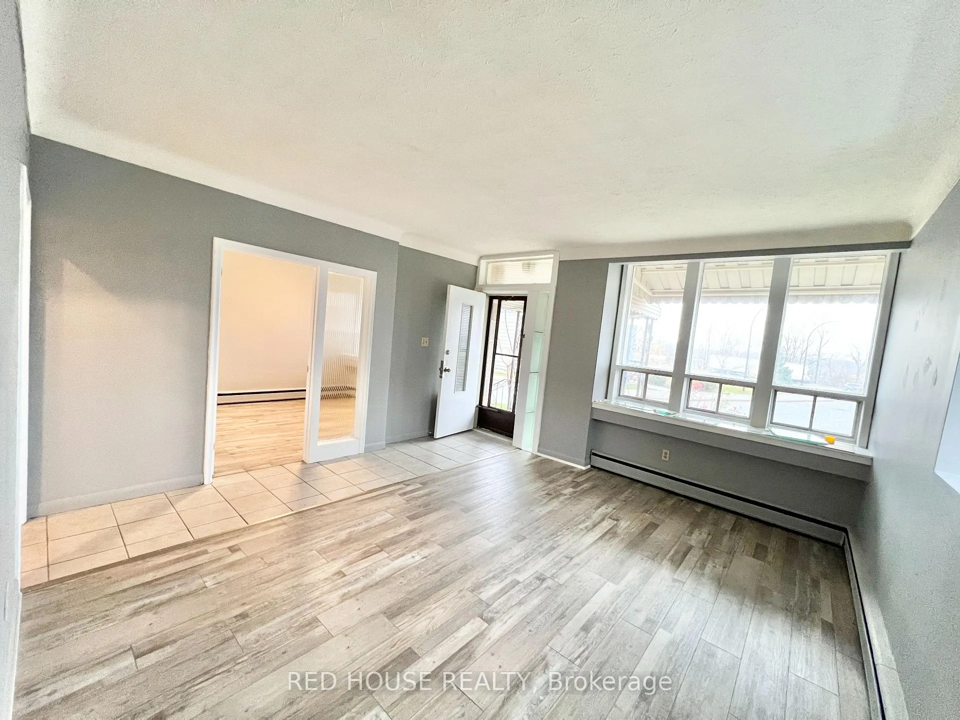 Photo 4 of Unit #1, 55 John Street, Thorold, Thorold Downtown — HOMEH