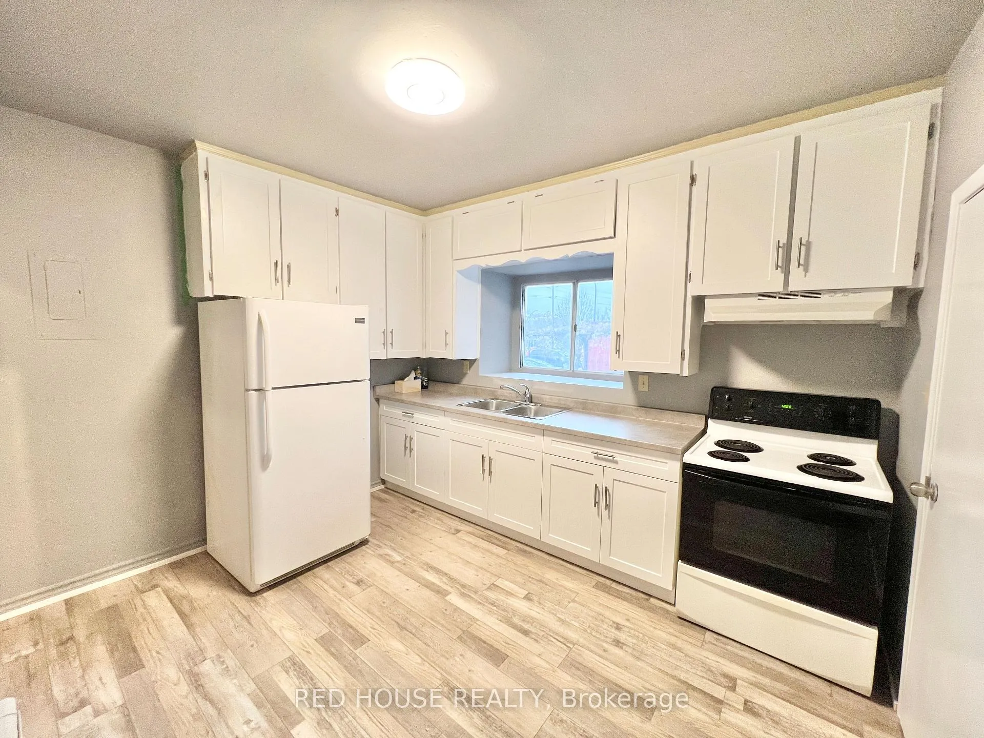 Photo 5 of Unit #1, 55 John Street, Thorold, Thorold Downtown — HOMEH