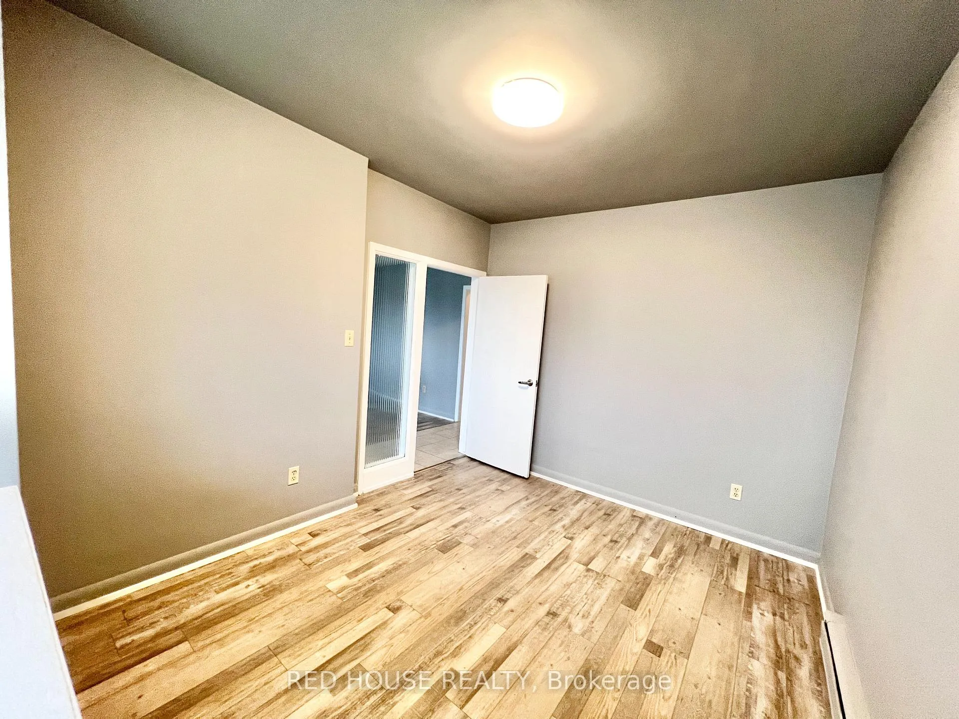 Photo 6 of Unit #1, 55 John Street, Thorold, Thorold Downtown — HOMEH