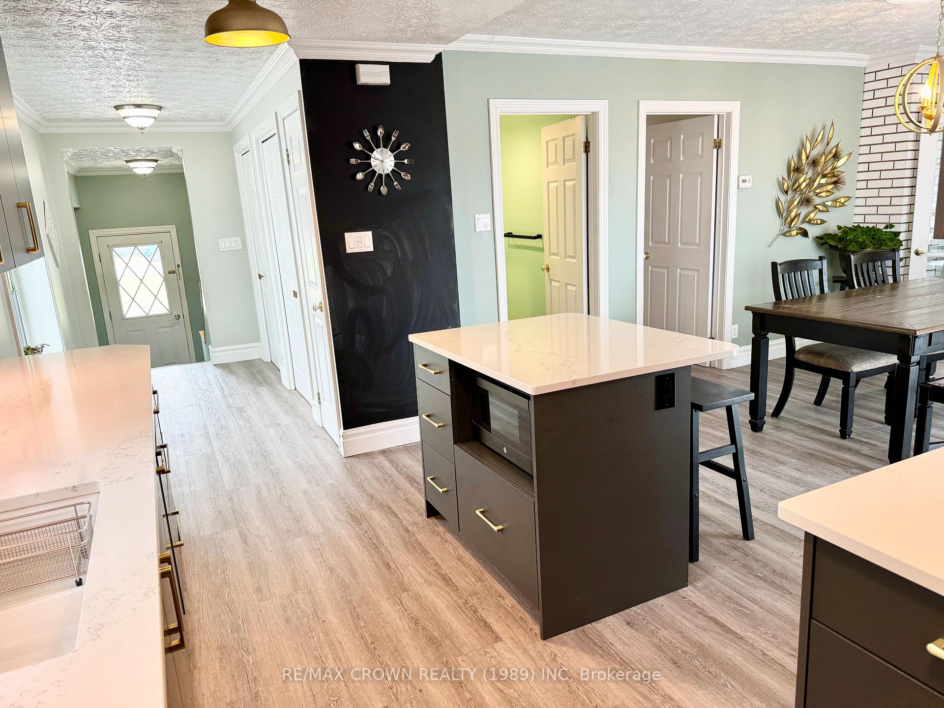 Photo 8 of 298 Government Road E, Kapuskasing — HOMEH