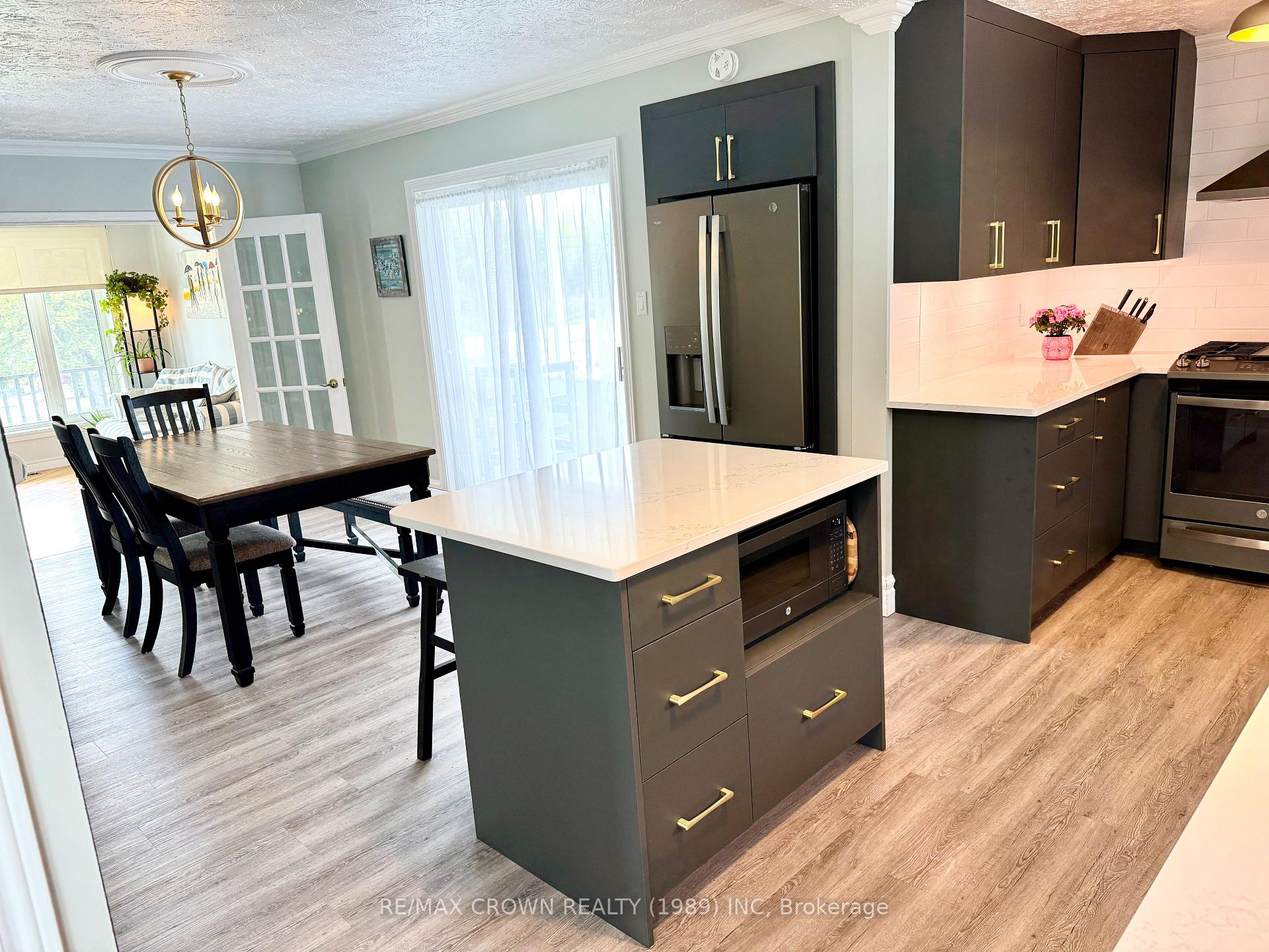 Photo 9 of 298 Government Road E, Kapuskasing — HOMEH