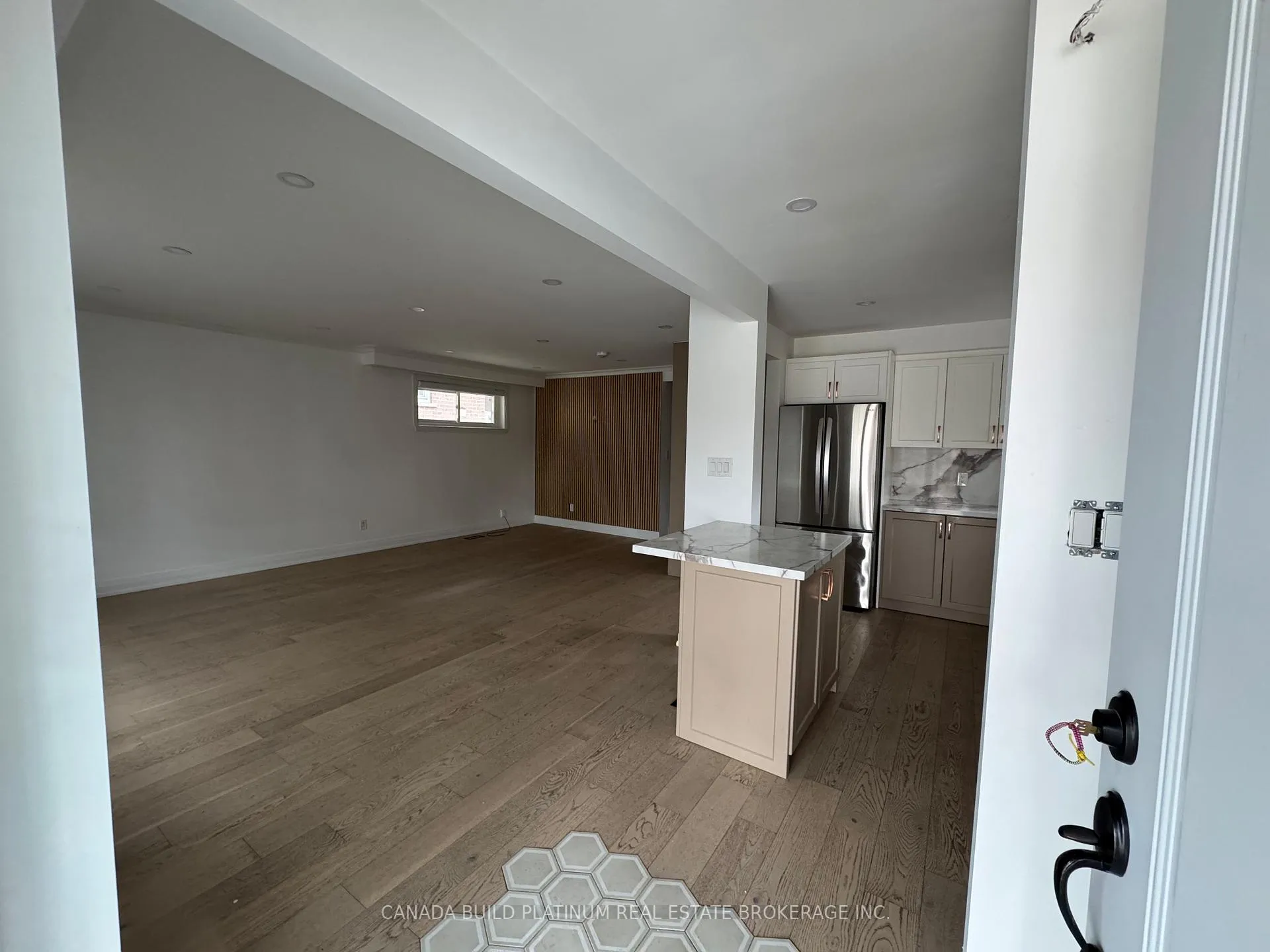 Photo 2 of 288 Jeffcoat Drive, Etobicoke, West Humber-Clairville — HOMEH