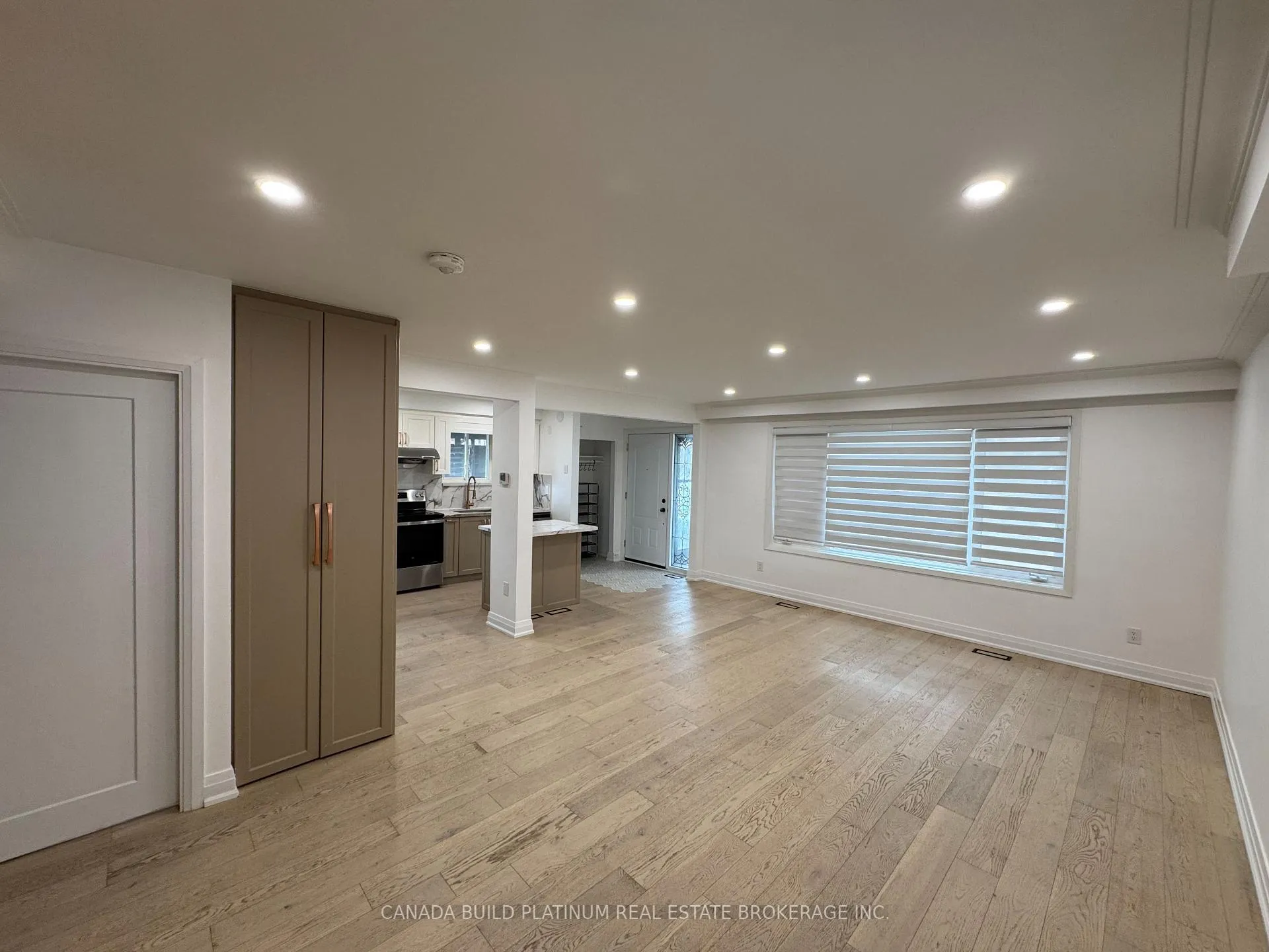Photo 3 of 288 Jeffcoat Drive, Etobicoke, West Humber-Clairville — HOMEH