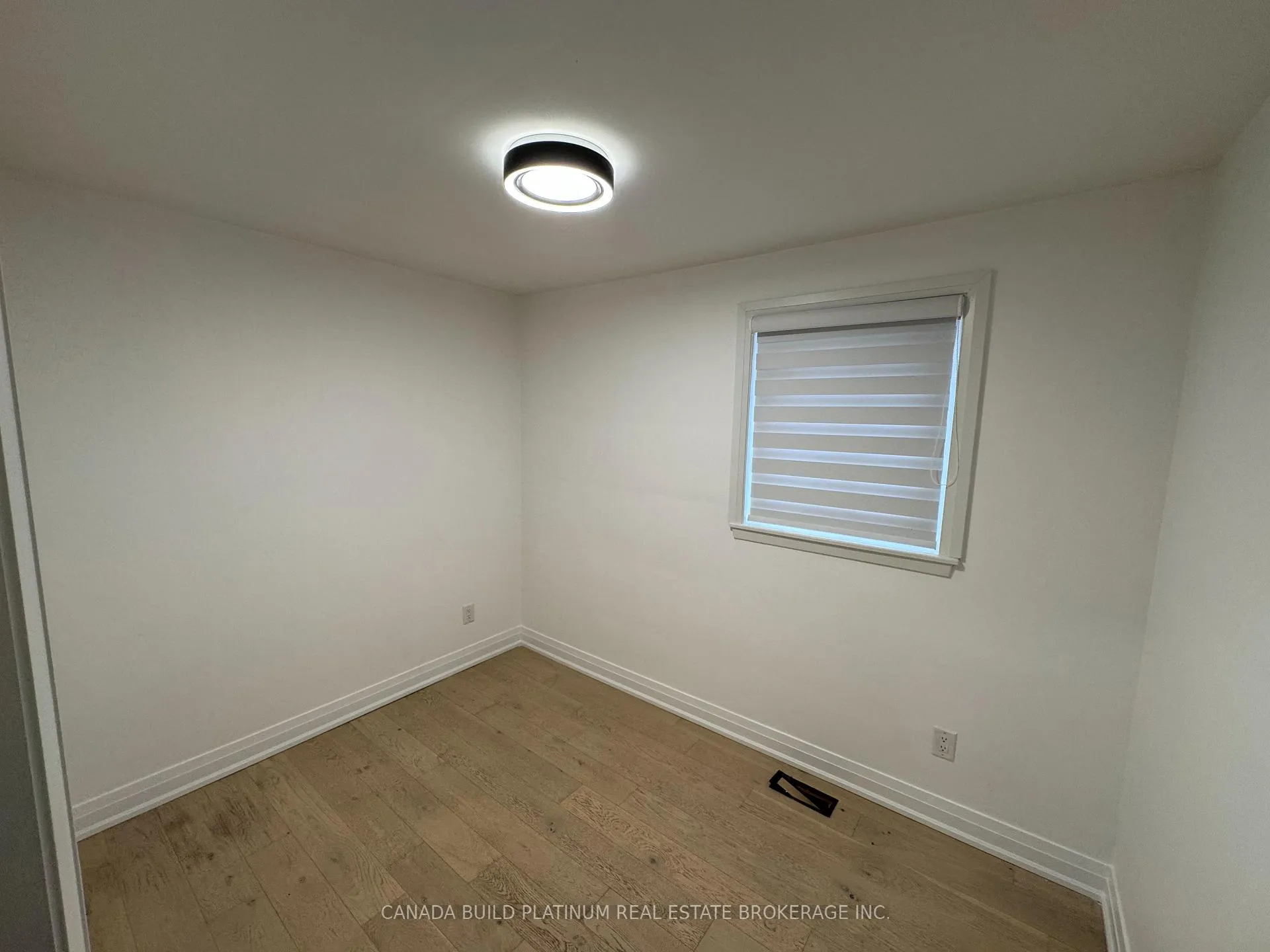 Photo 14 of 288 Jeffcoat Drive, Etobicoke, West Humber-Clairville — HOMEH
