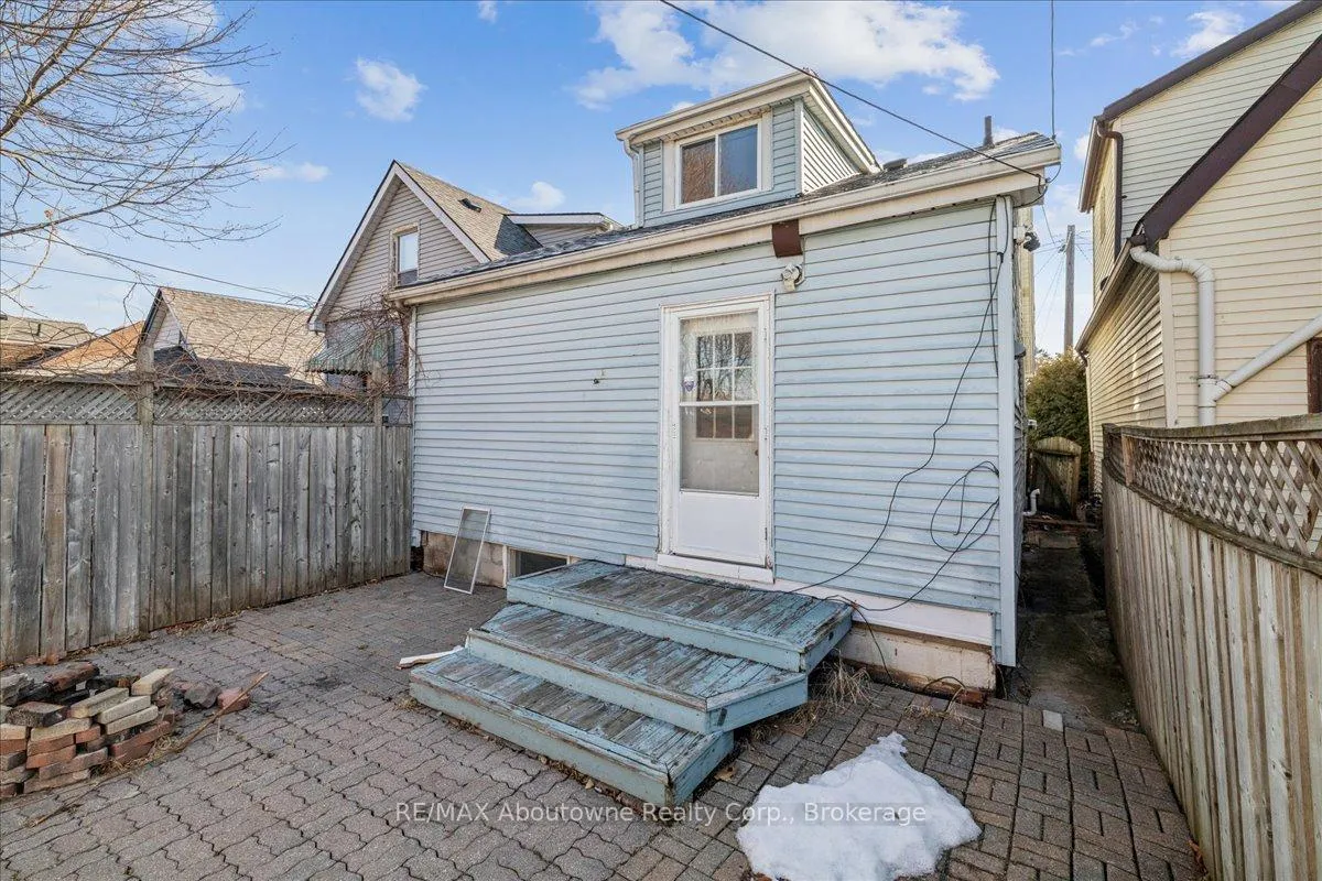Photo 36 of 93 Graham Avenue N, Hamilton, Crown Point — HOMEH