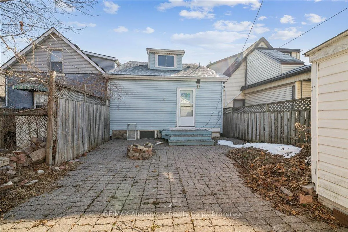 Photo 37 of 93 Graham Avenue N, Hamilton, Crown Point — HOMEH