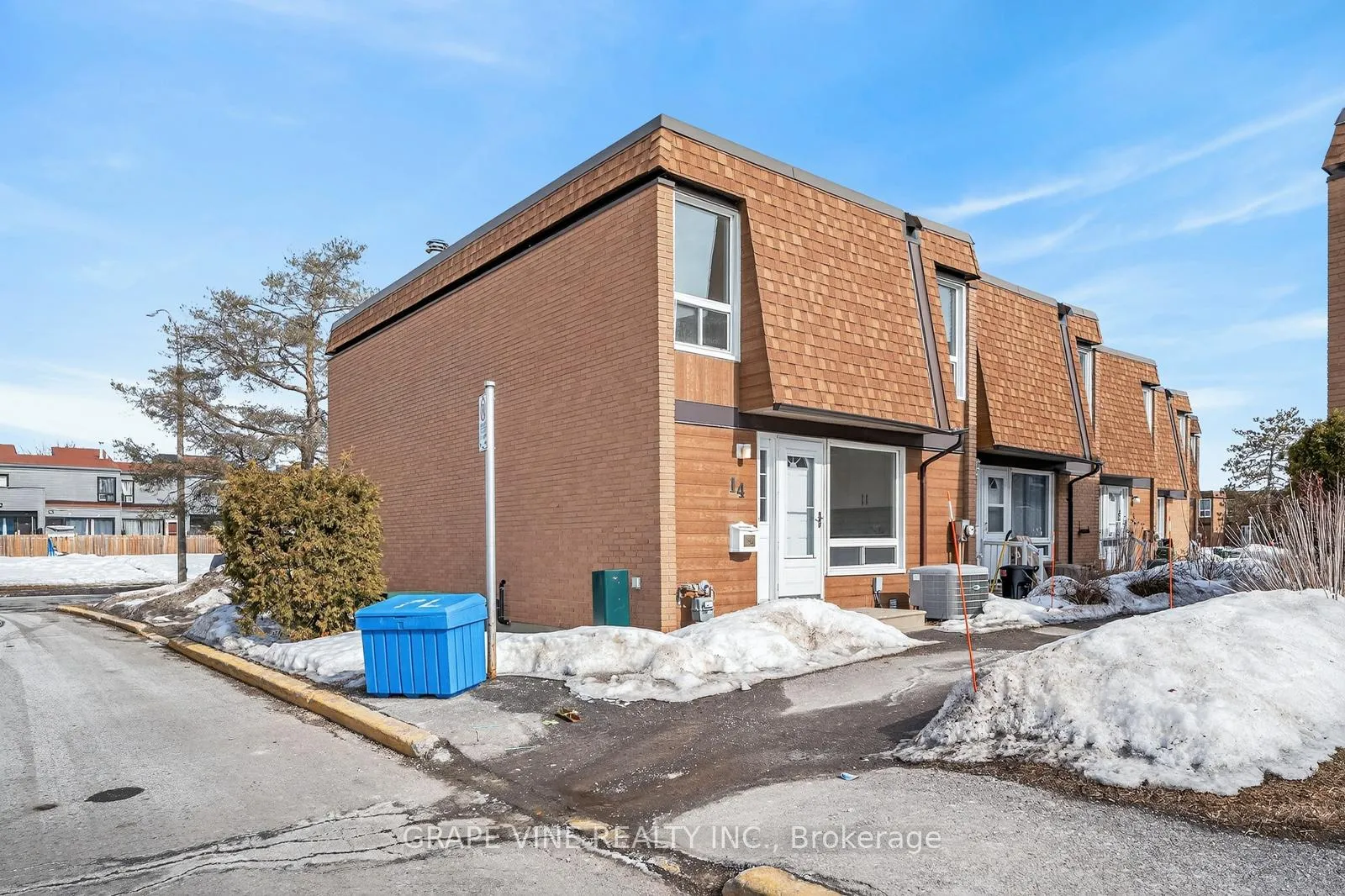 Front of Unit 14, 3565 Downpatrick Road