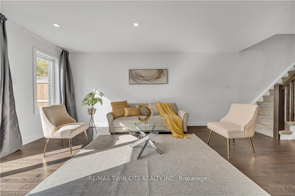 Photo 7 of 109 Pony Way, Kitchener — HOMEH