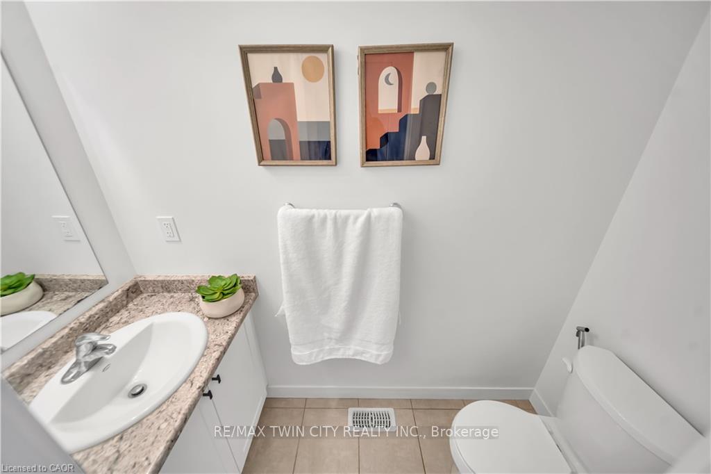 Photo 16 of 109 Pony Way, Kitchener — HOMEH