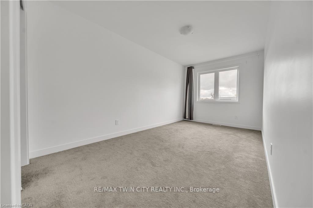 Photo 24 of 109 Pony Way, Kitchener — HOMEH