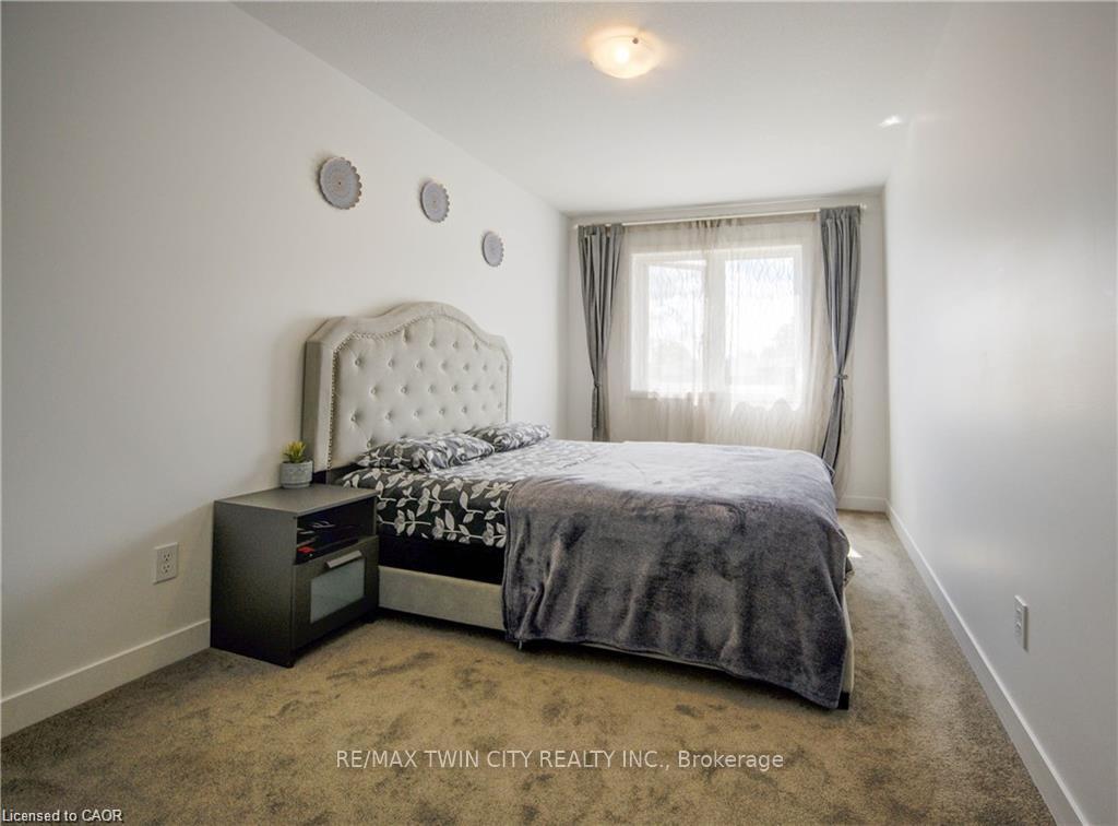 Photo 25 of 109 Pony Way, Kitchener — HOMEH