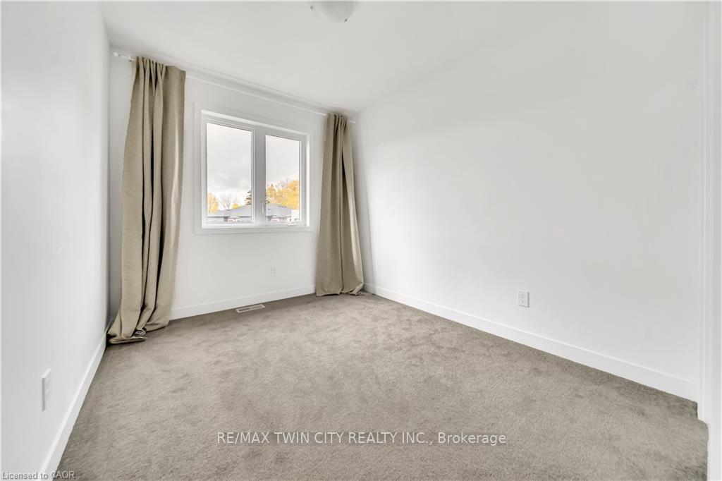 Photo 26 of 109 Pony Way, Kitchener — HOMEH