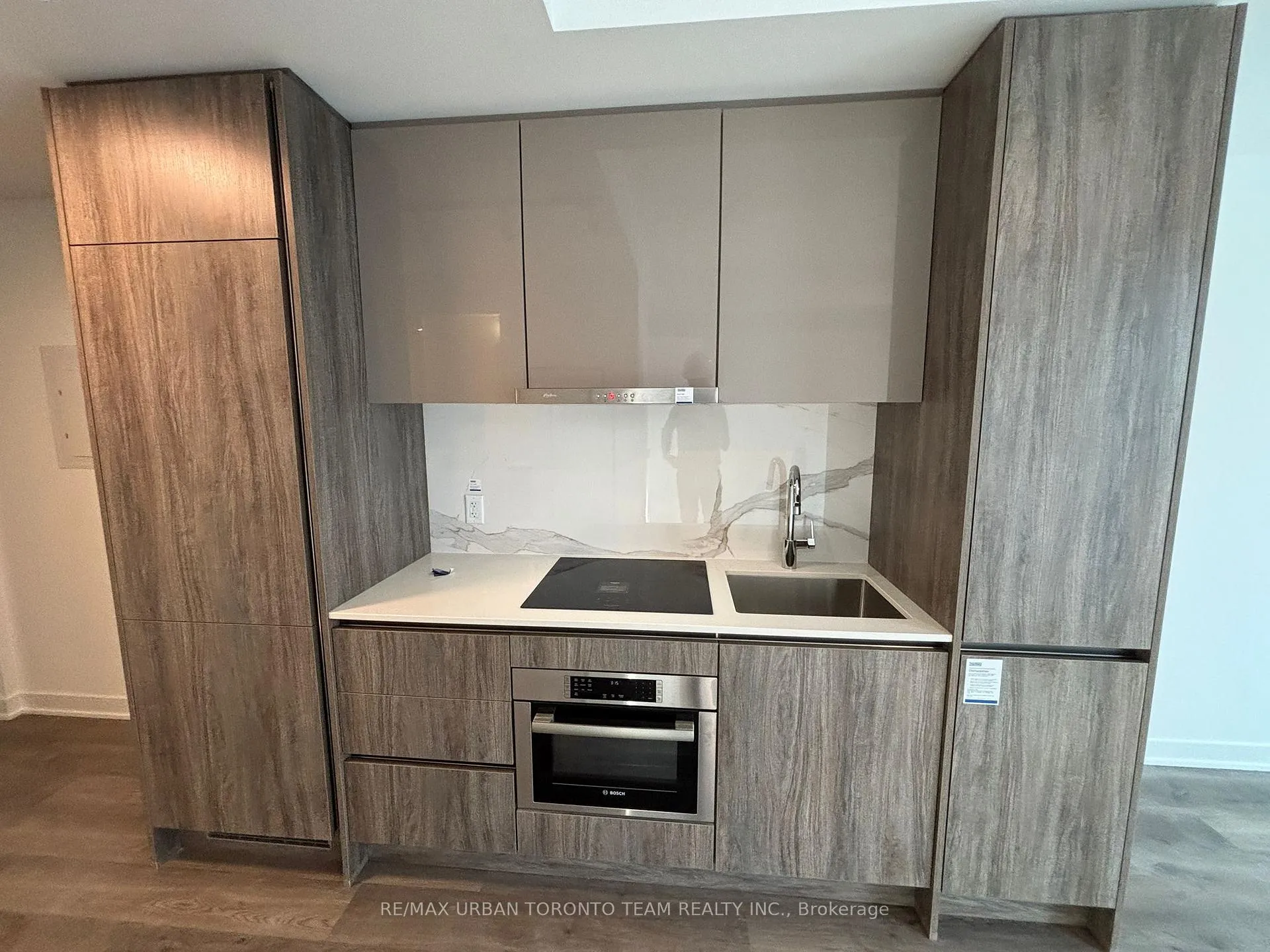 Photo 3 of Unit 2211, 180 Front Street E, Toronto, Moss Park — HOMEH