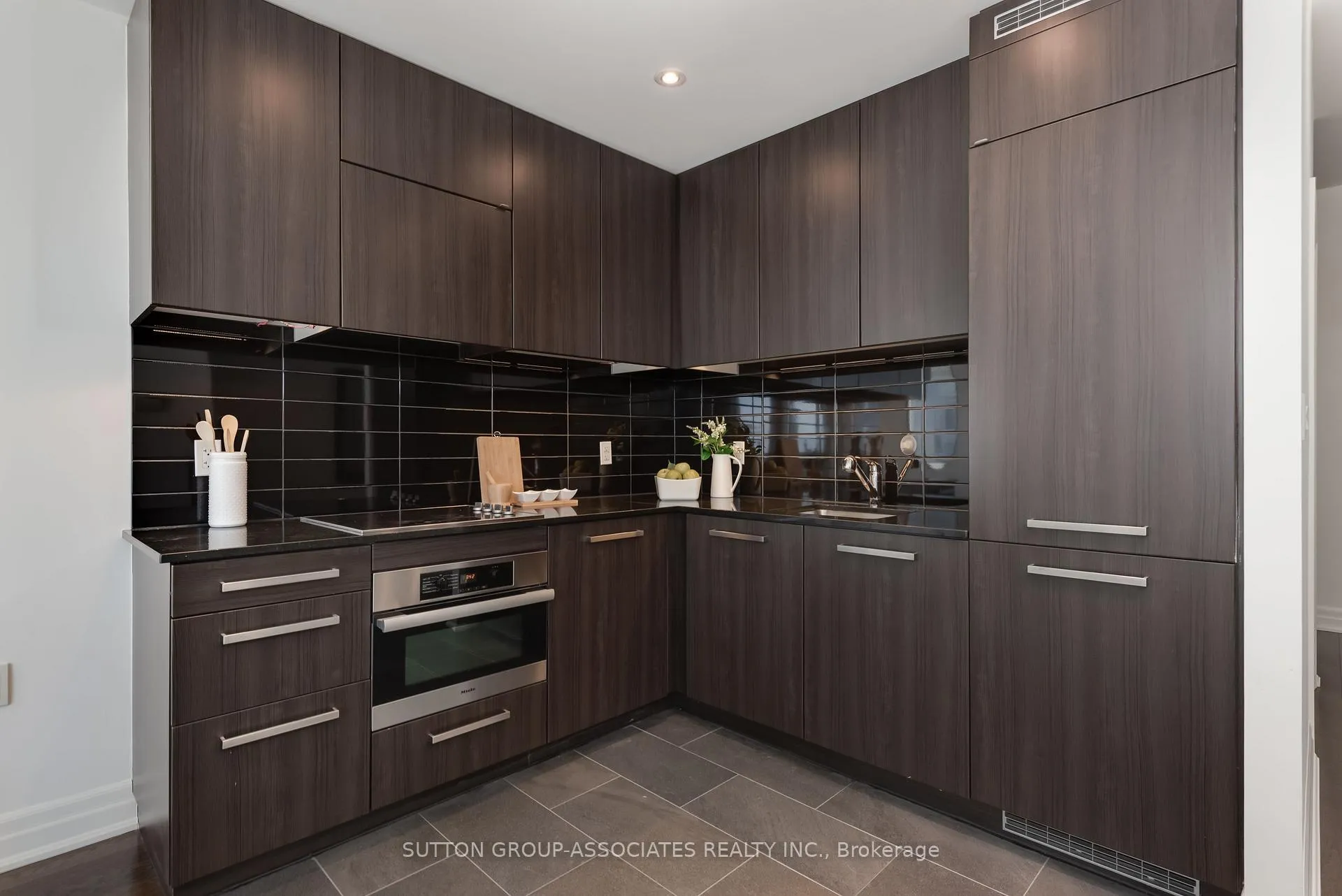 Photo 4 of Unit 3212, 8 The Esplanade Avenue, Toronto, Waterfront Communities — HOMEH