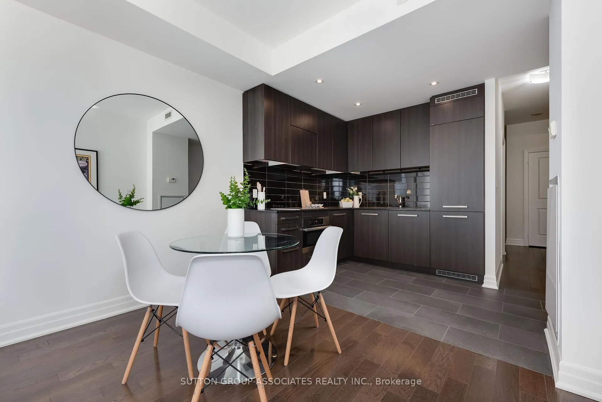 Photo 5 of Unit 3212, 8 The Esplanade Avenue, Toronto, Waterfront Communities — HOMEH