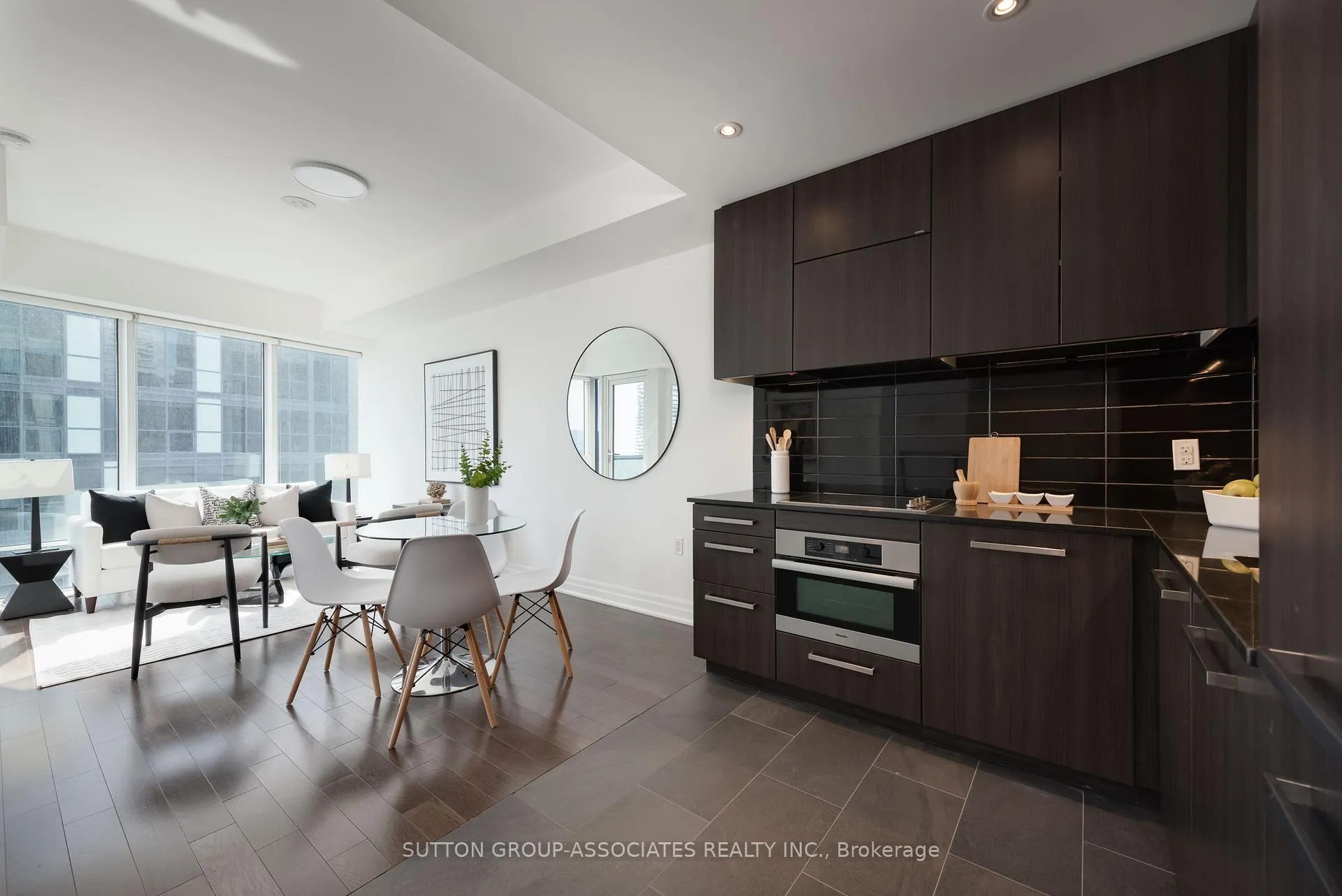 Photo 6 of Unit 3212, 8 The Esplanade Avenue, Toronto, Waterfront Communities — HOMEH