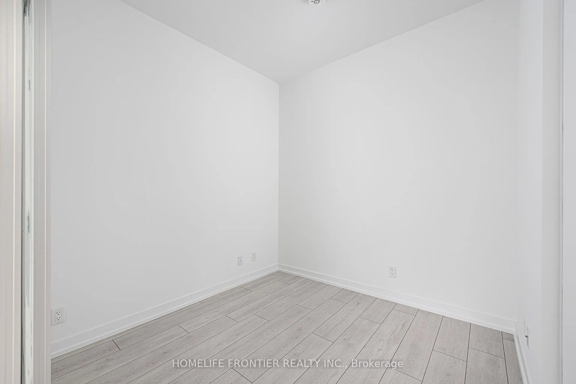 Photo 12 of Unit 4706, 5 Buttermill Avenue, Vaughan, Vaughan Corporate Centre — HOMEH