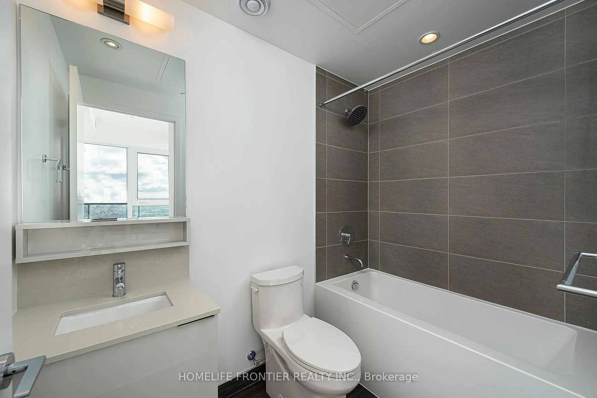 Photo 14 of Unit 4706, 5 Buttermill Avenue, Vaughan, Vaughan Corporate Centre — HOMEH