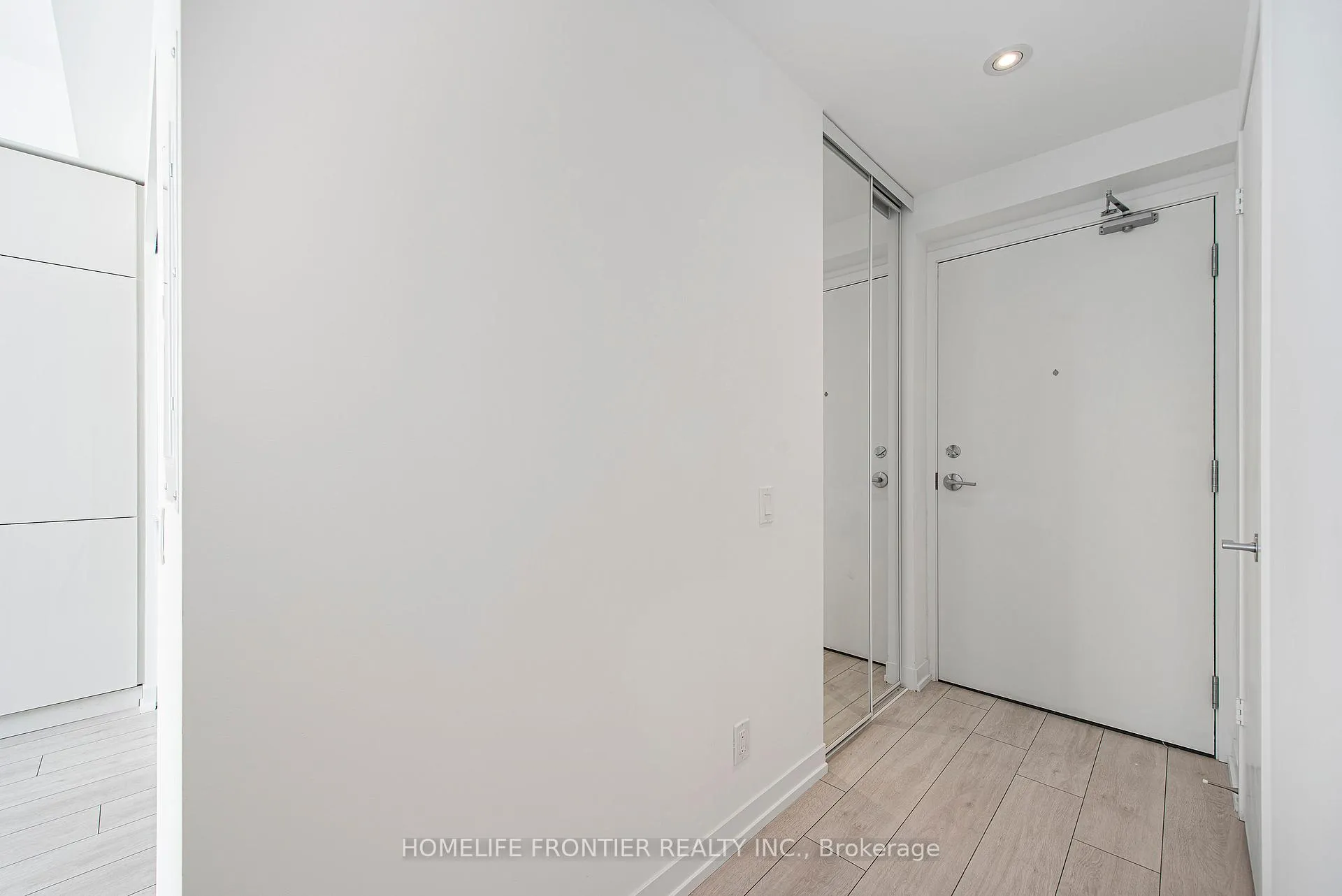Photo 16 of Unit 4706, 5 Buttermill Avenue, Vaughan, Vaughan Corporate Centre — HOMEH