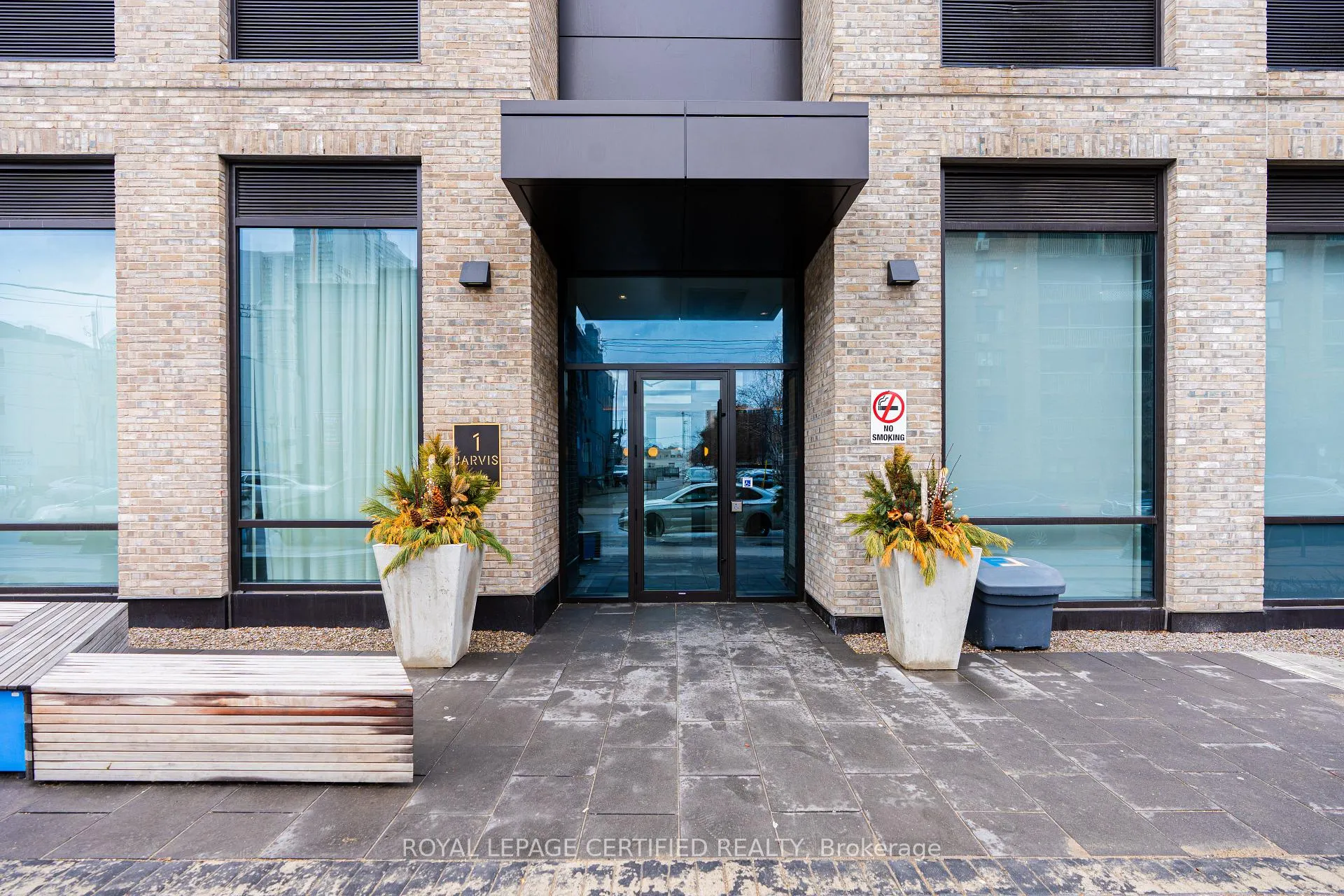Photo 4 of Unit 1314, 1 Jarvis Street, Hamilton, Beasley — HOMEH