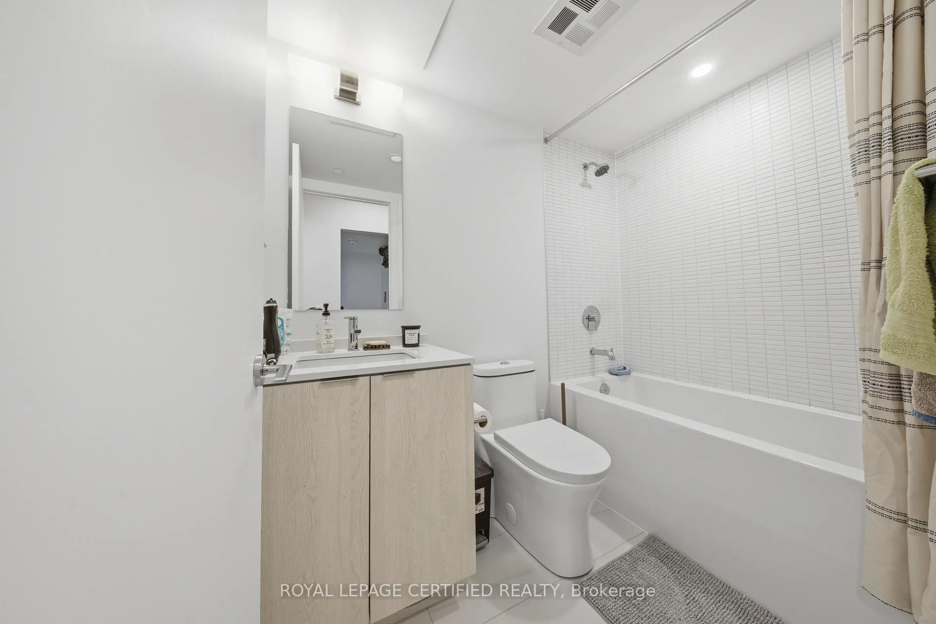 Photo 9 of Unit 1314, 1 Jarvis Street, Hamilton, Beasley — HOMEH