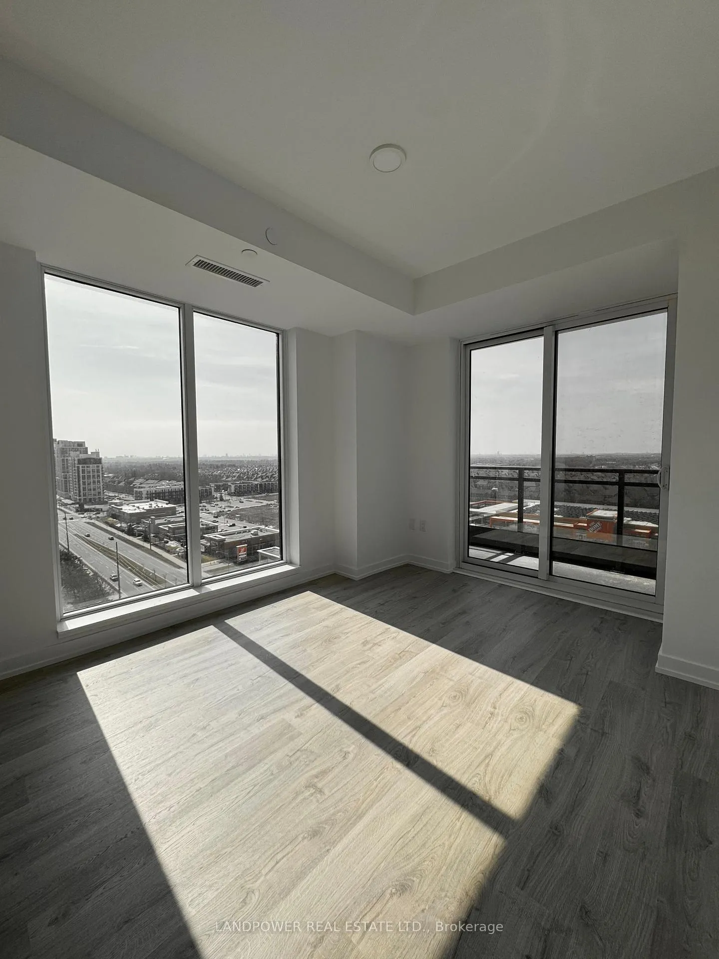 Photo 7 of Unit 1703, 9763 Markham Road, Markham, Greensborough — HOMEH