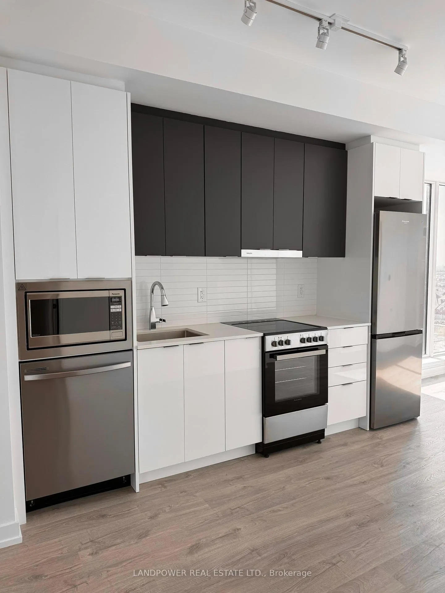 Photo 9 of Unit 1703, 9763 Markham Road, Markham, Greensborough — HOMEH