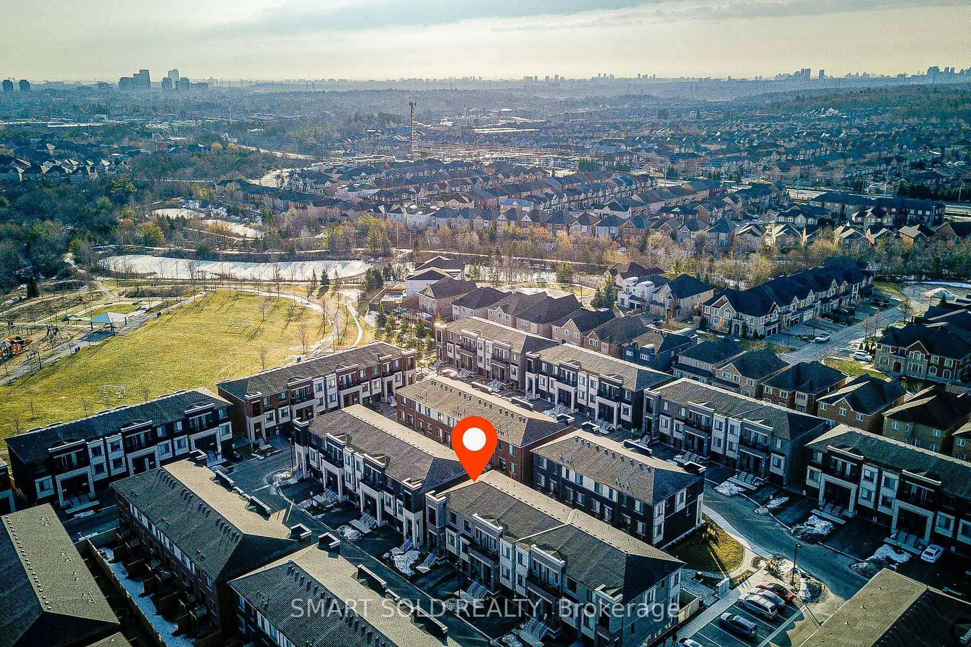 Photo 4 of 25 Origin Way, Vaughan, Patterson — HOMEH
