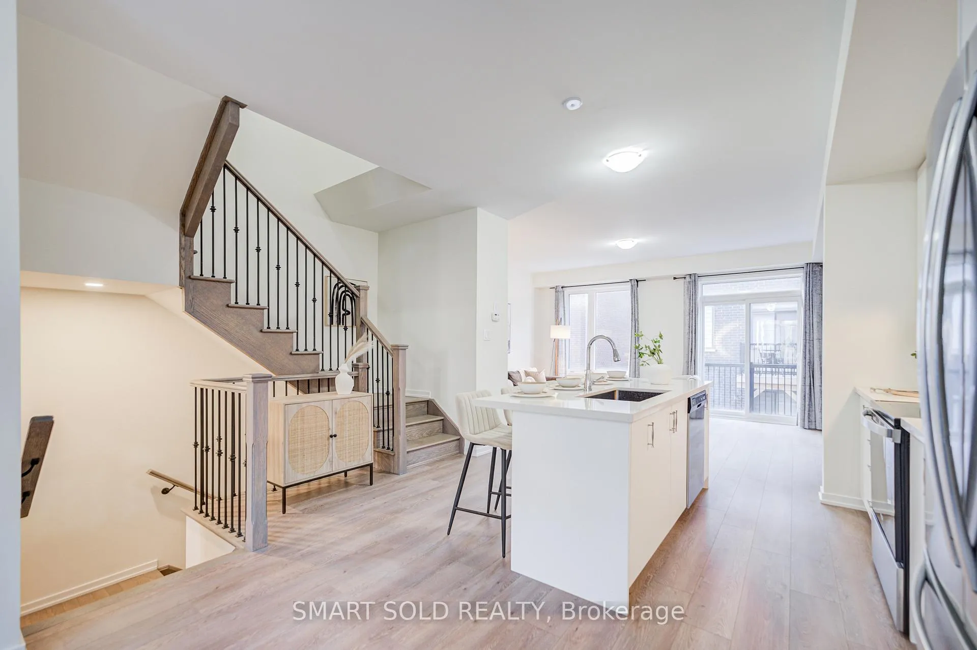 Photo 11 of 25 Origin Way, Vaughan, Patterson — HOMEH
