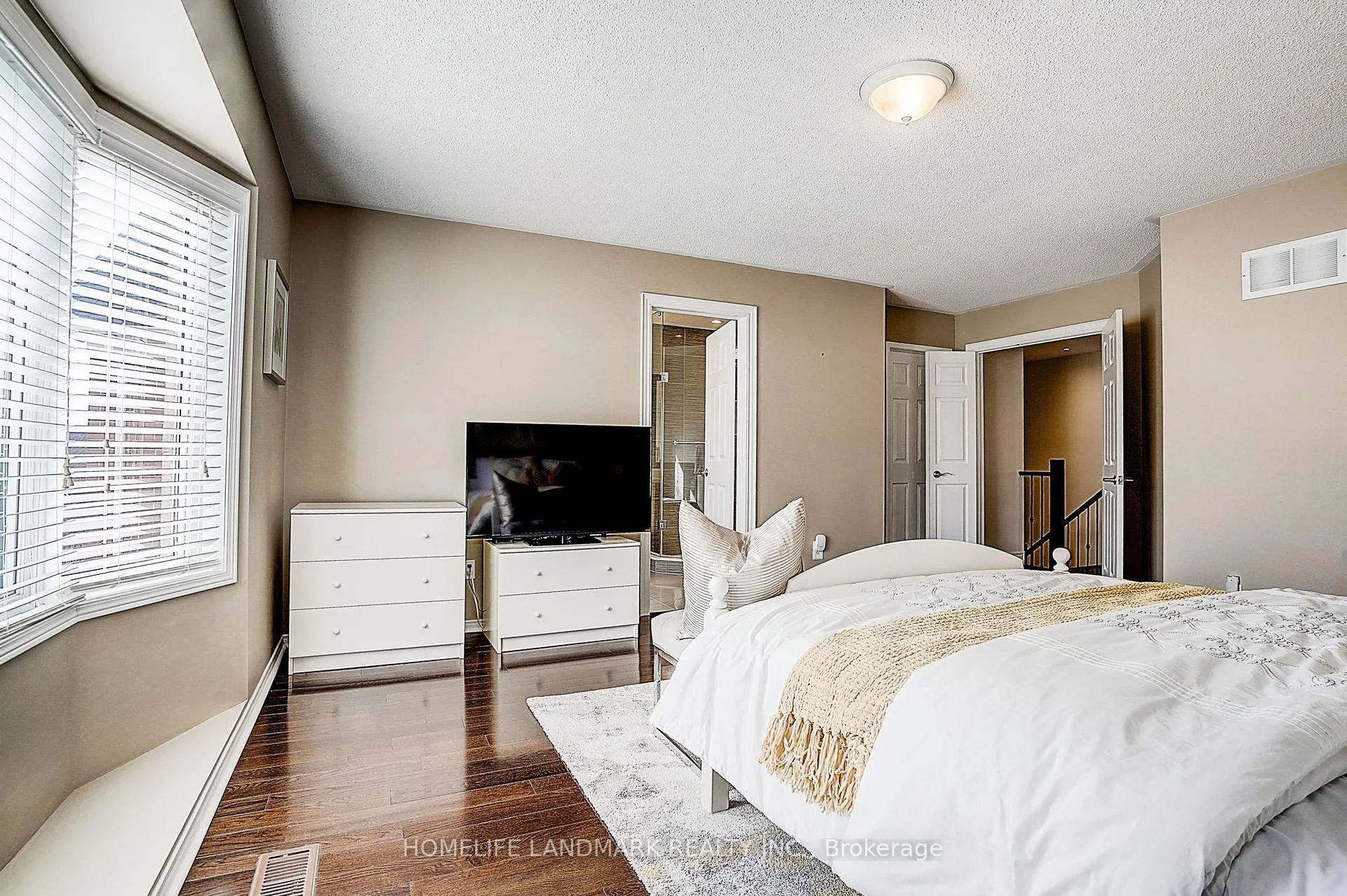Photo 28 of 90 Snowdon Circle, Markham, Markville — HOMEH